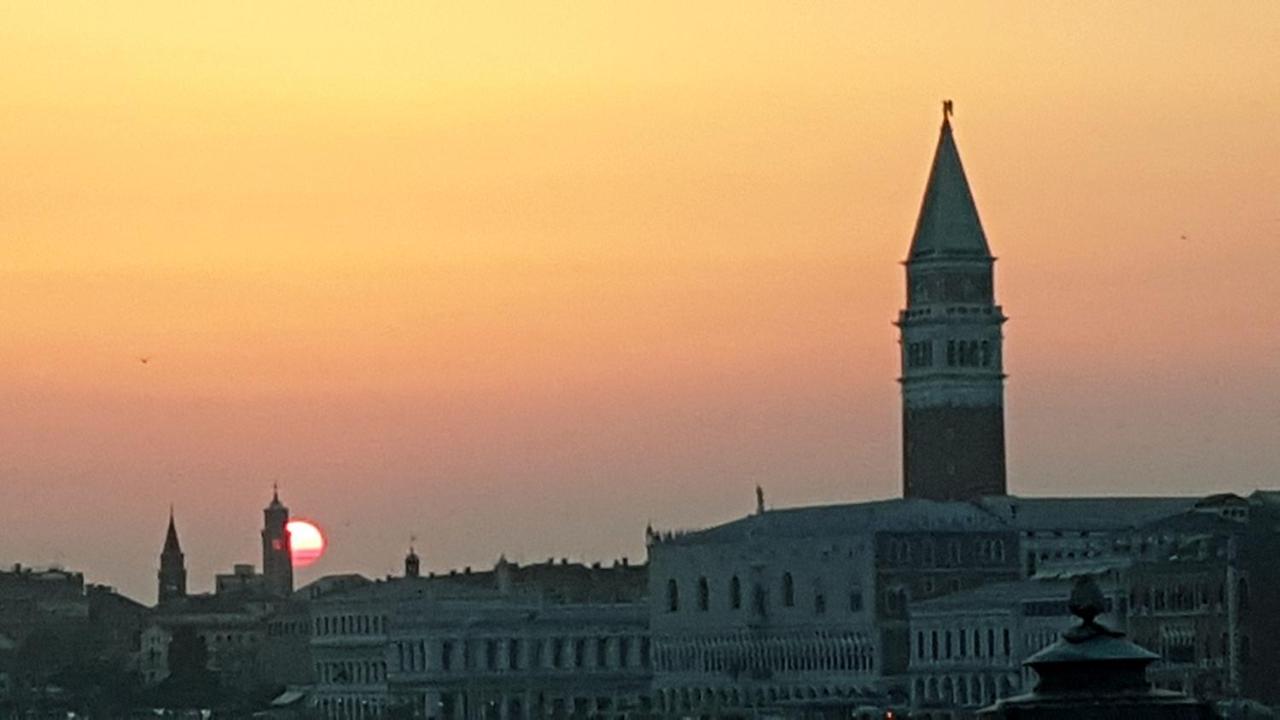 Beatiful Modern Flat Centre With Private Lounge Area Relax * Venezia